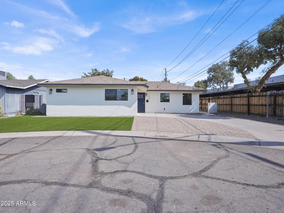 1046 E Elm St., Phoenix, AZ 85014