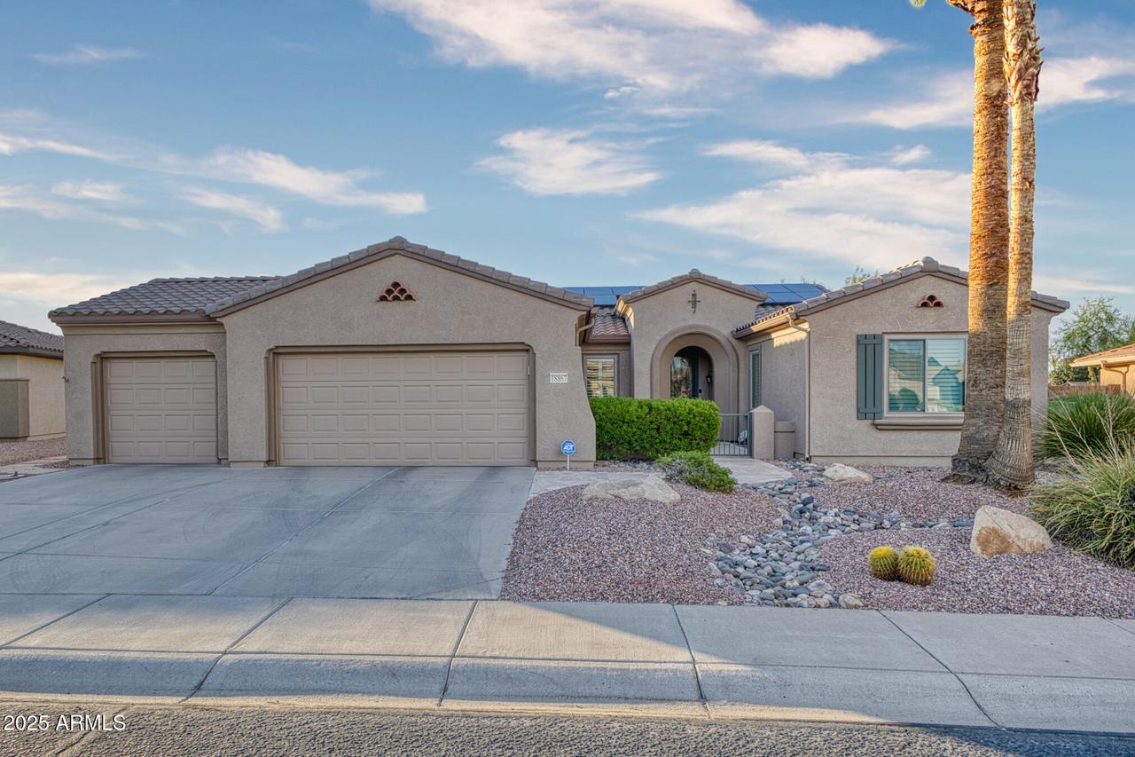 18867 N Summerbreeze Way, Surprise, AZ 85374