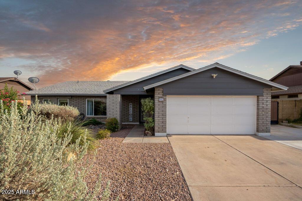 905 W Bell De Mar Dr., Tempe, AZ 85283