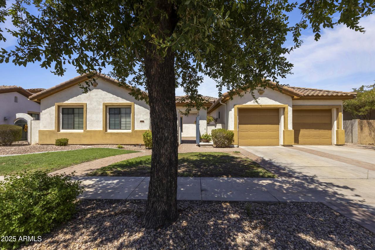 934 W Elm St., Litchfield Park, AZ 85340