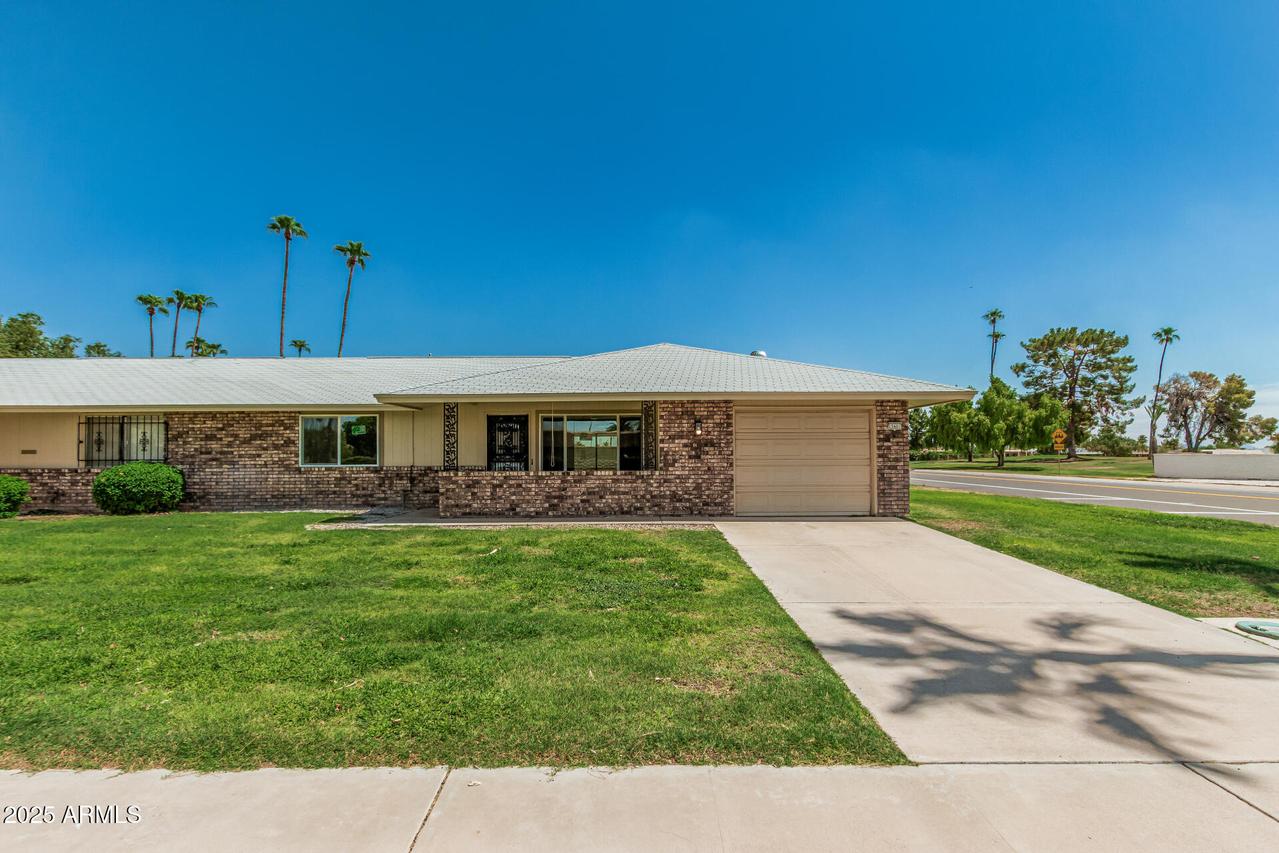 15401 N Cameo Dr., Sun City, AZ 85351