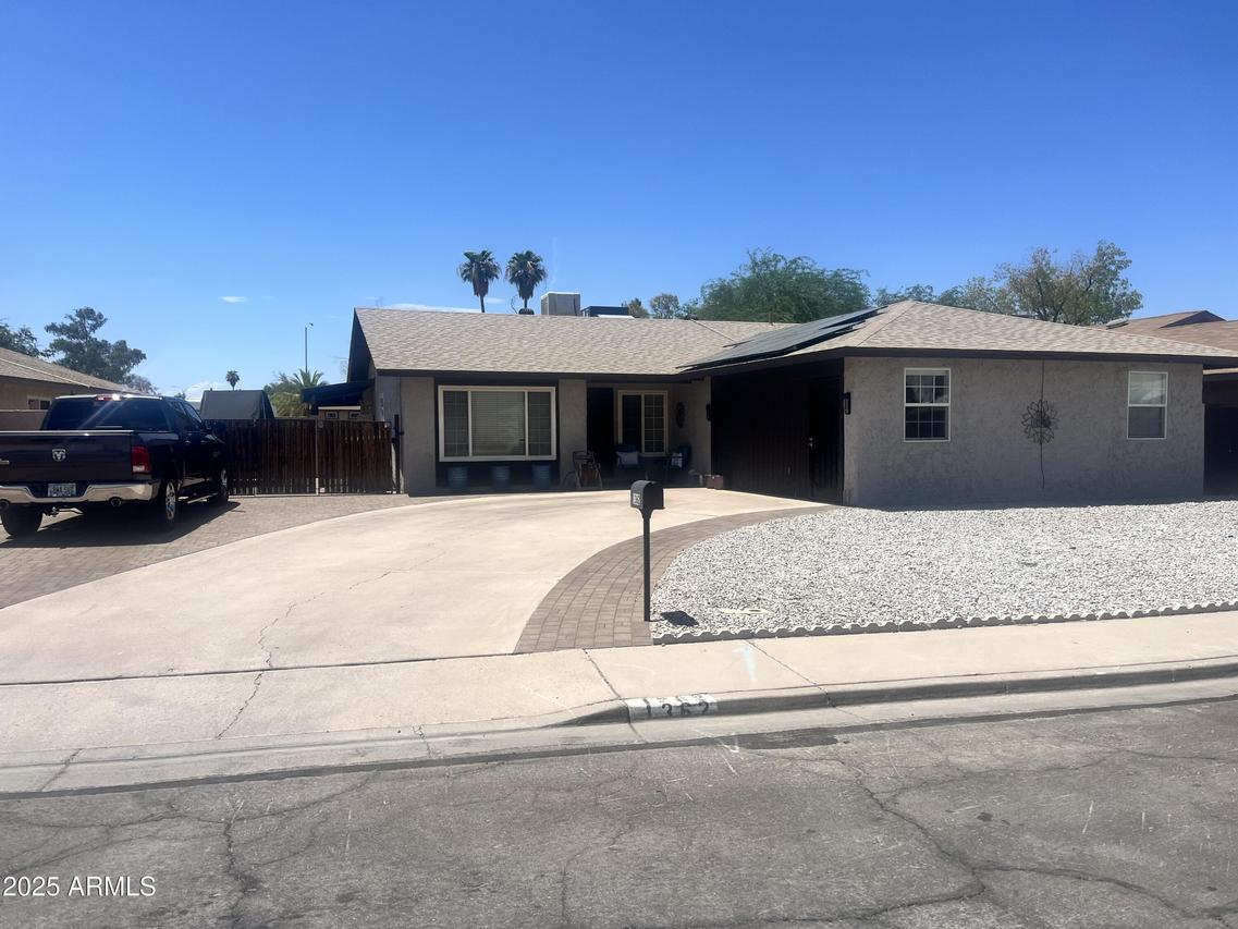 1362 S Date, Mesa, AZ 85210