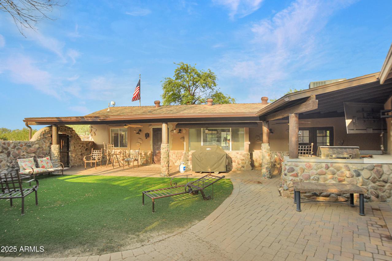 45602 N New River Rd., New River, AZ 85087