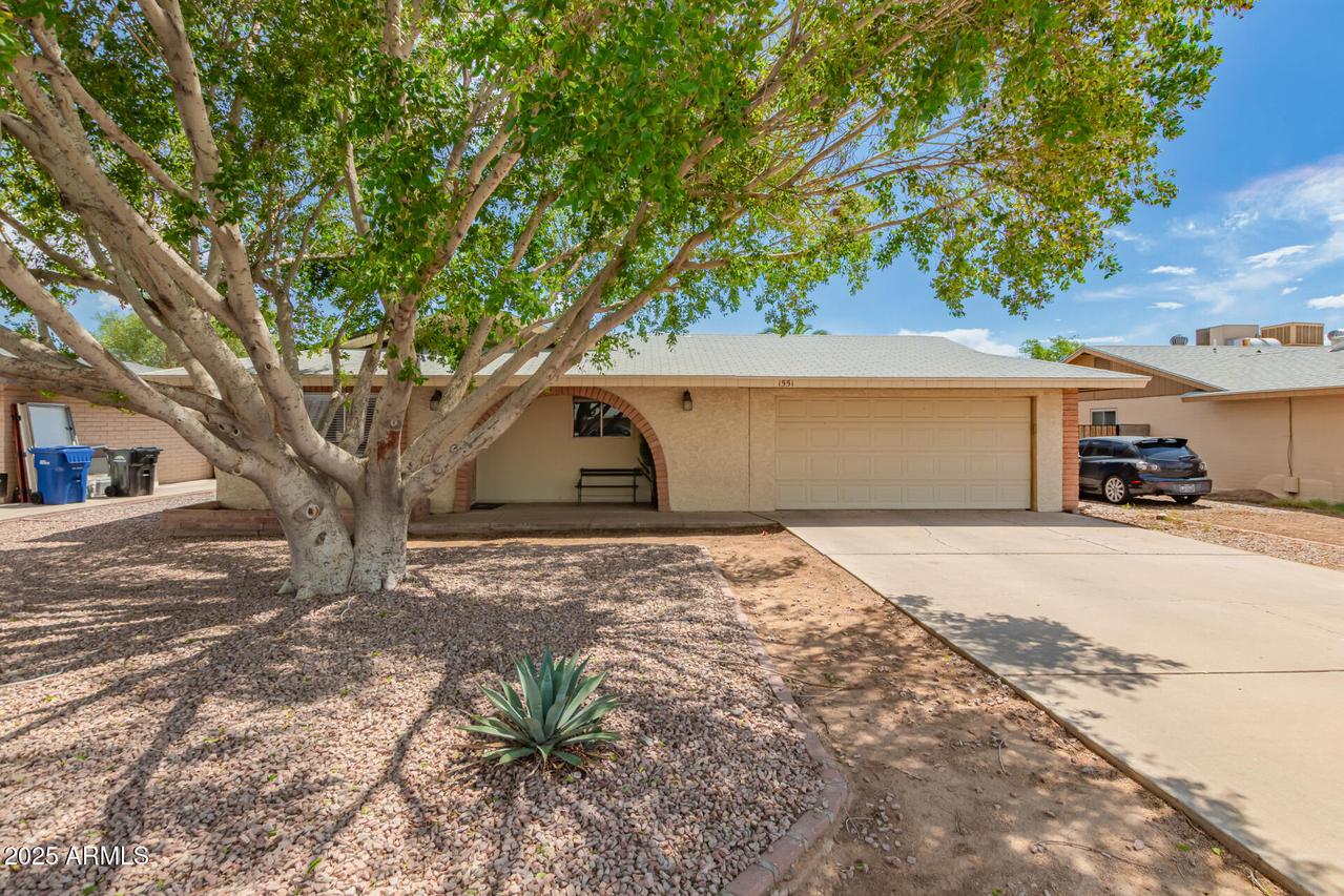 1551 E Florian Cir., Mesa, AZ 85204