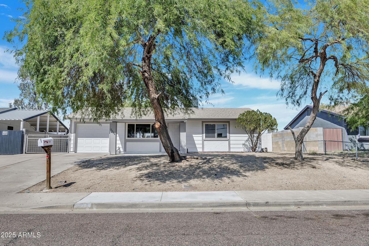 3226 W Grovers Ave., Phoenix, AZ 85053