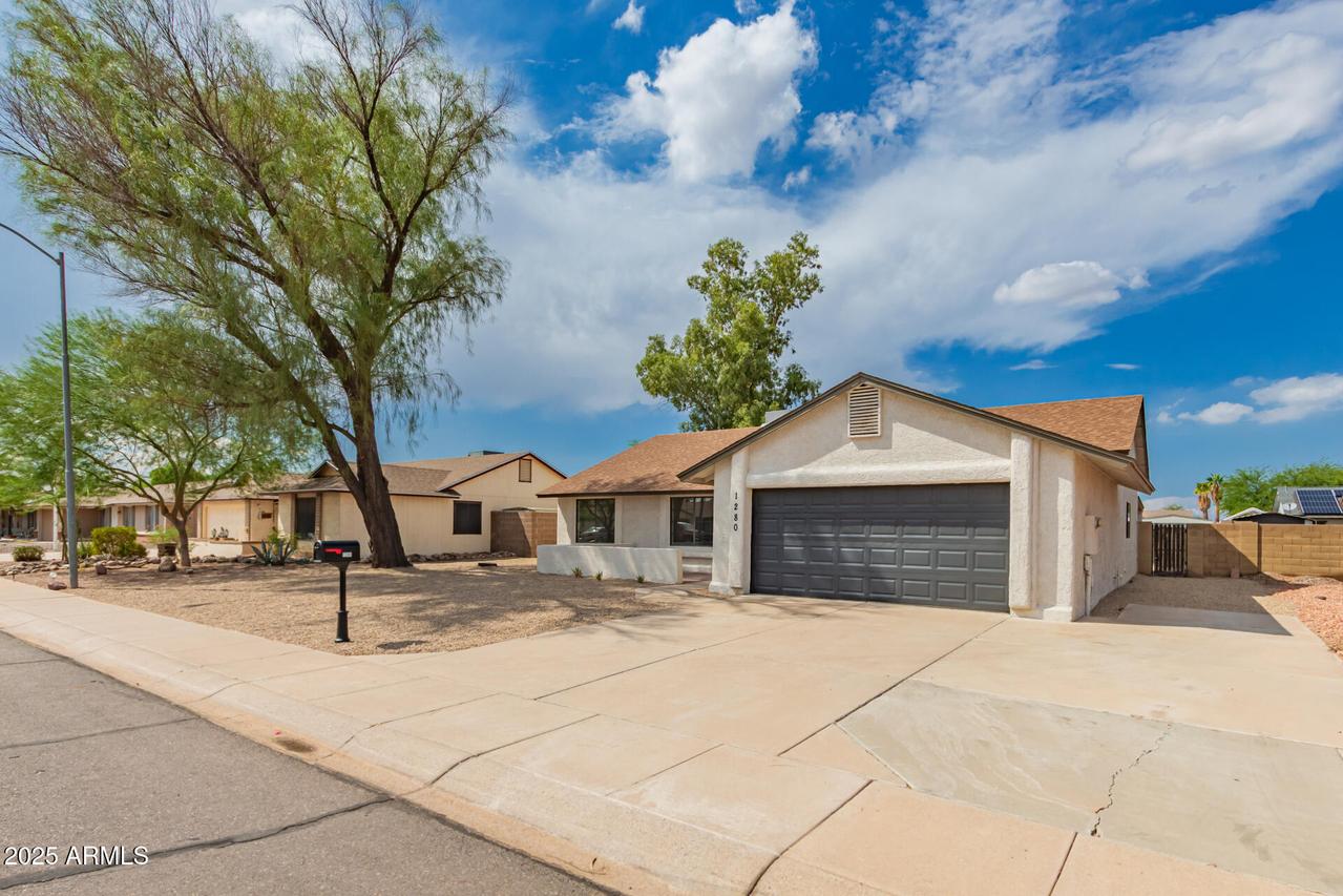 1280 E Avenida Grande Ln., Casa Grande, AZ 85122