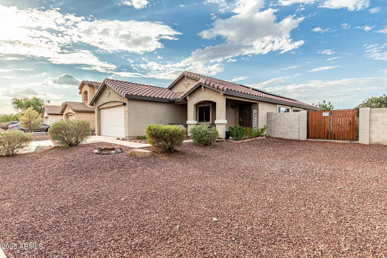 25666 W St Charles Ct., Buckeye, AZ 85326
