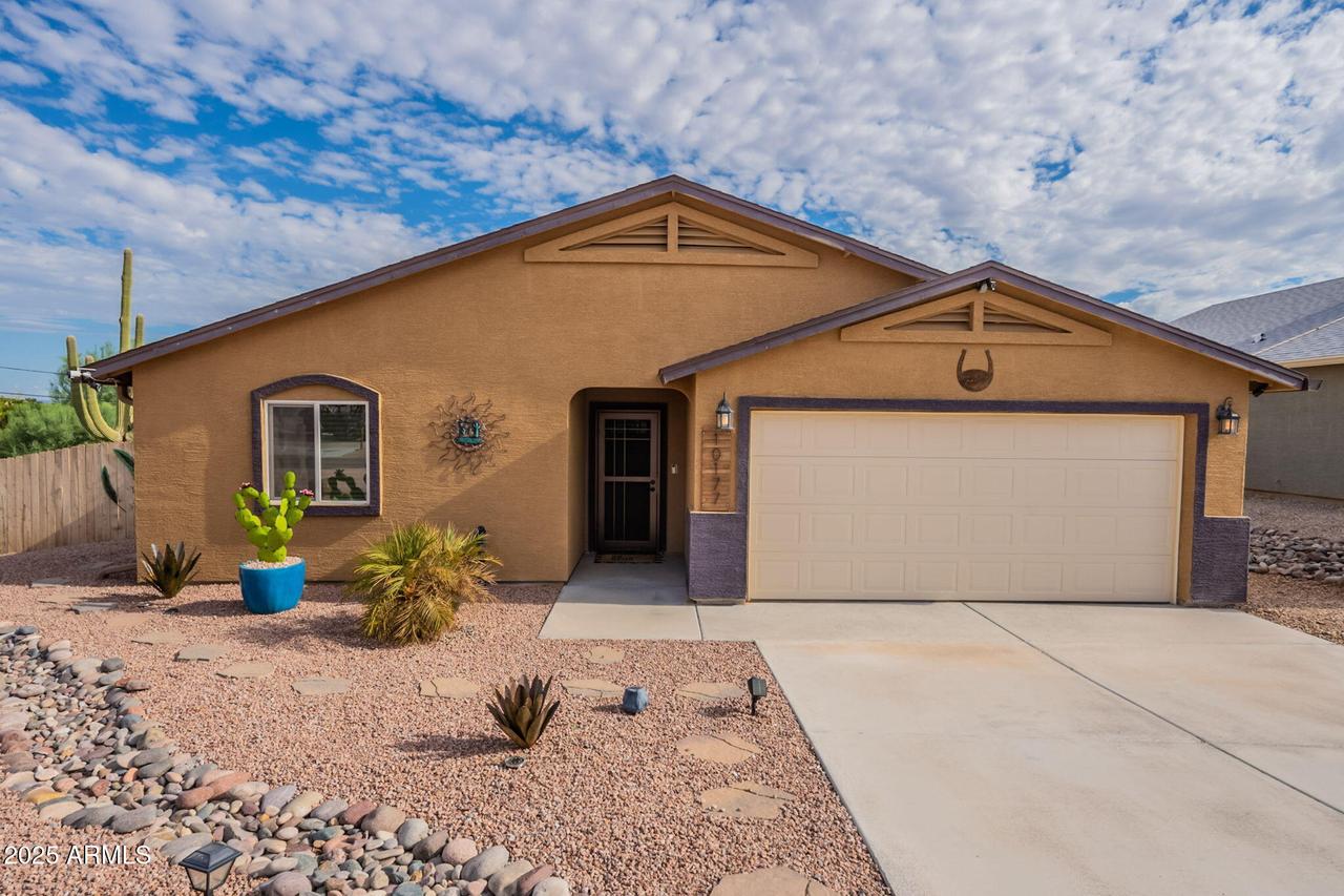 10177 E La Palma Ave., Gold Canyon, AZ 85118