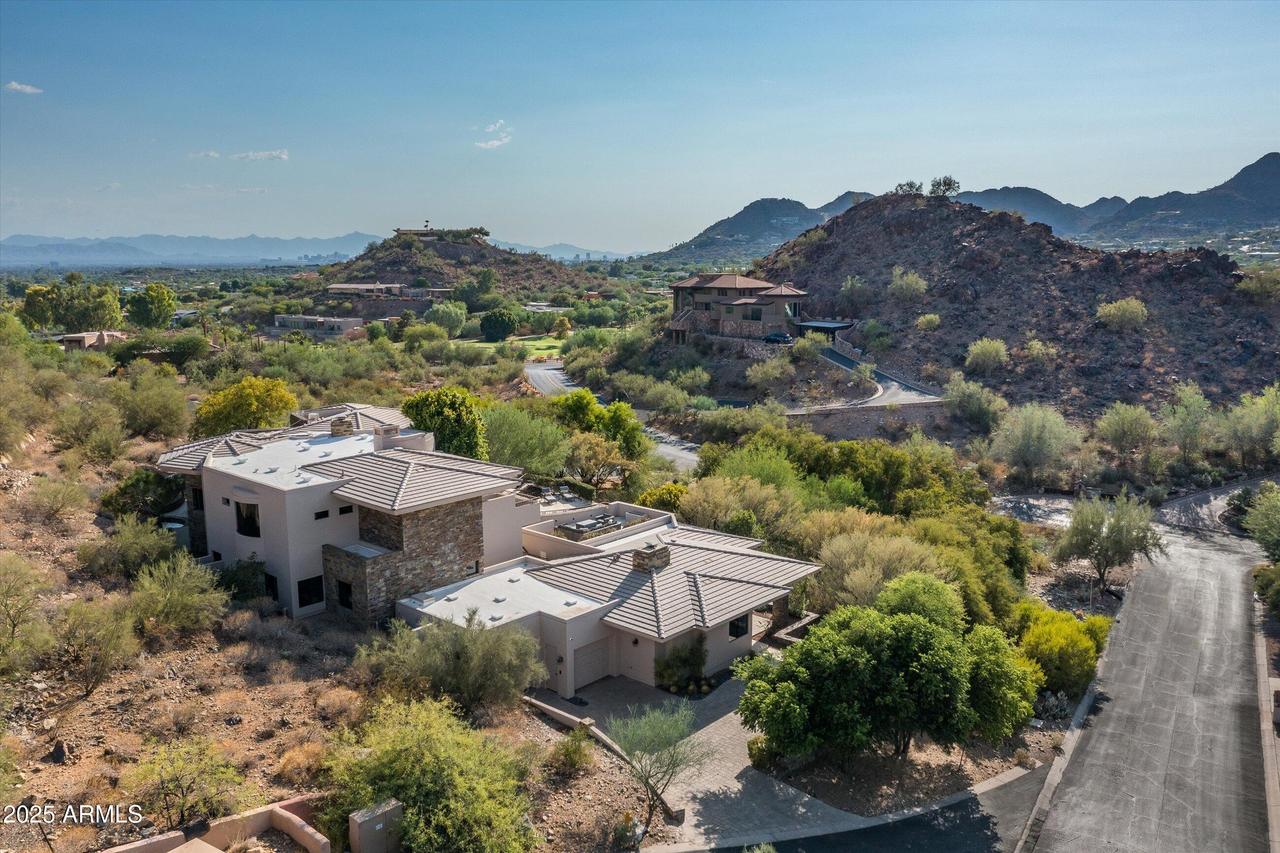 7451 N Las Brisas Ln., Paradise Valley, AZ 85253