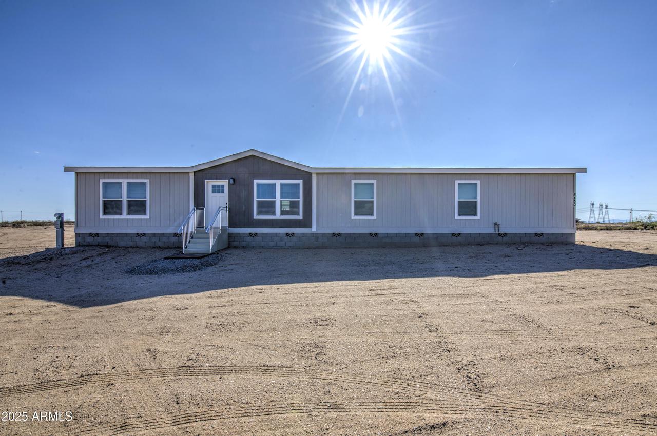 6430 S 350th Ave., Tonopah, AZ 85354