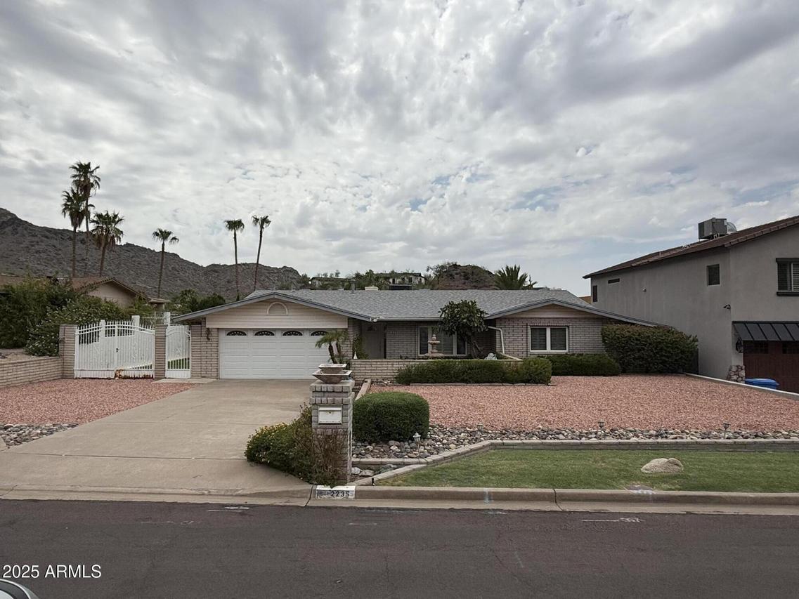2235 E Belmont Ave., Phoenix, AZ 85020