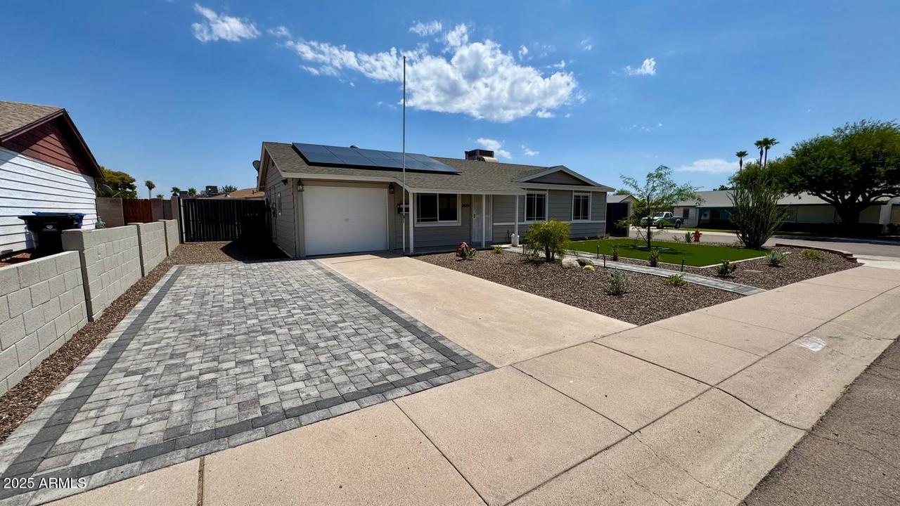 14005 N 38th Pl., Phoenix, AZ 85032