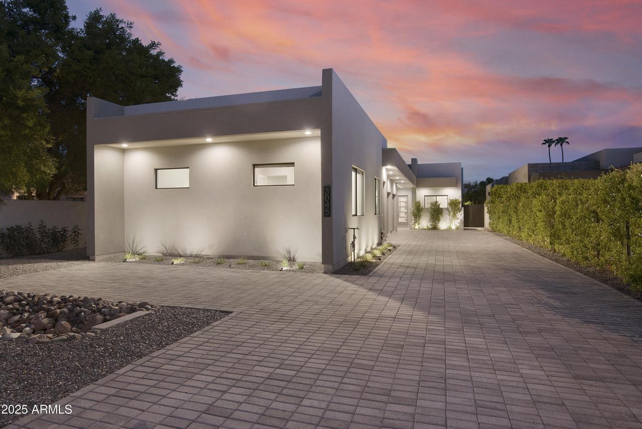 3045 E Coolidge St., Phoenix, AZ 85016
