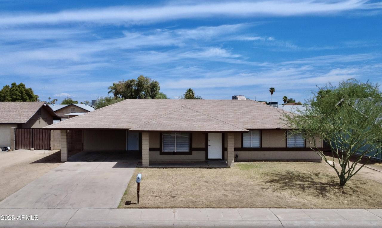 5607 N 73rd Ave., Glendale, AZ 85303