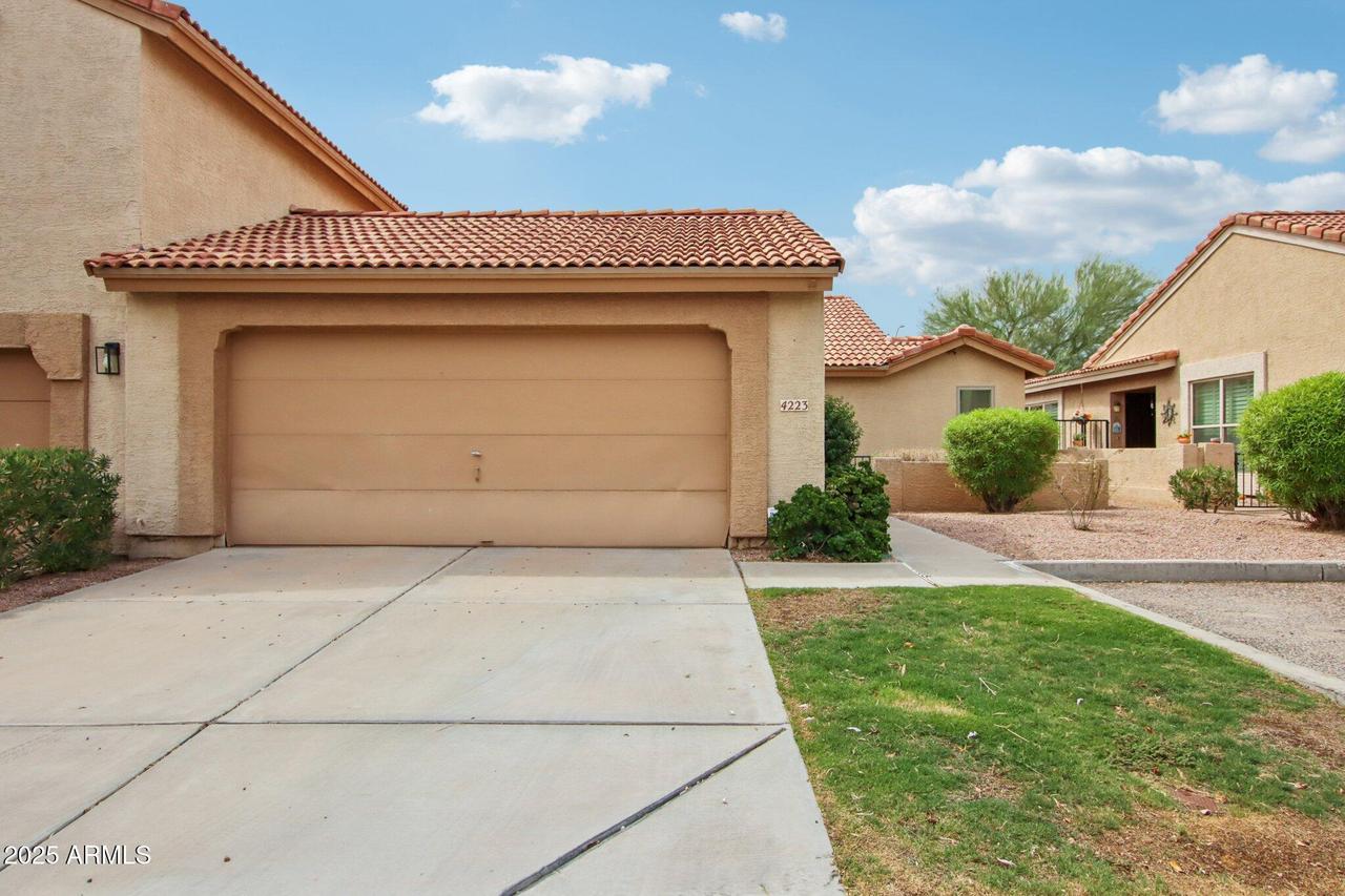 4223 E Cassia Way, Phoenix, AZ 85044