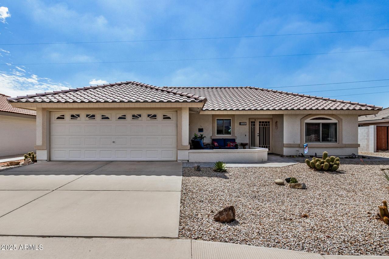 2250 S Olivewood, Mesa, AZ 85209