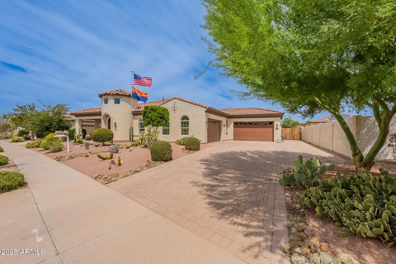 22212 E Sentiero Dr., Queen Creek, AZ 85142