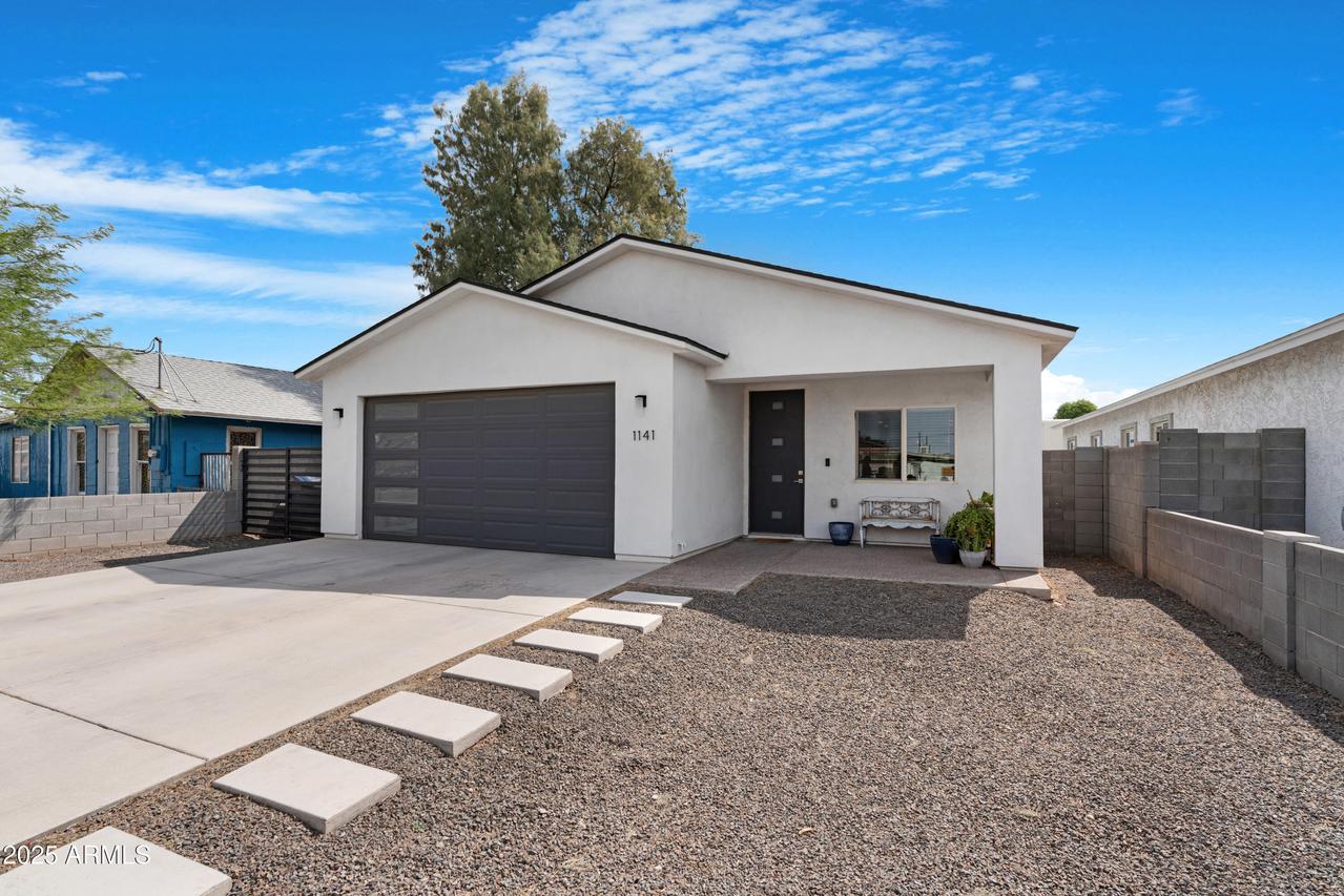 1141 S 10th St., Phoenix, AZ 85034