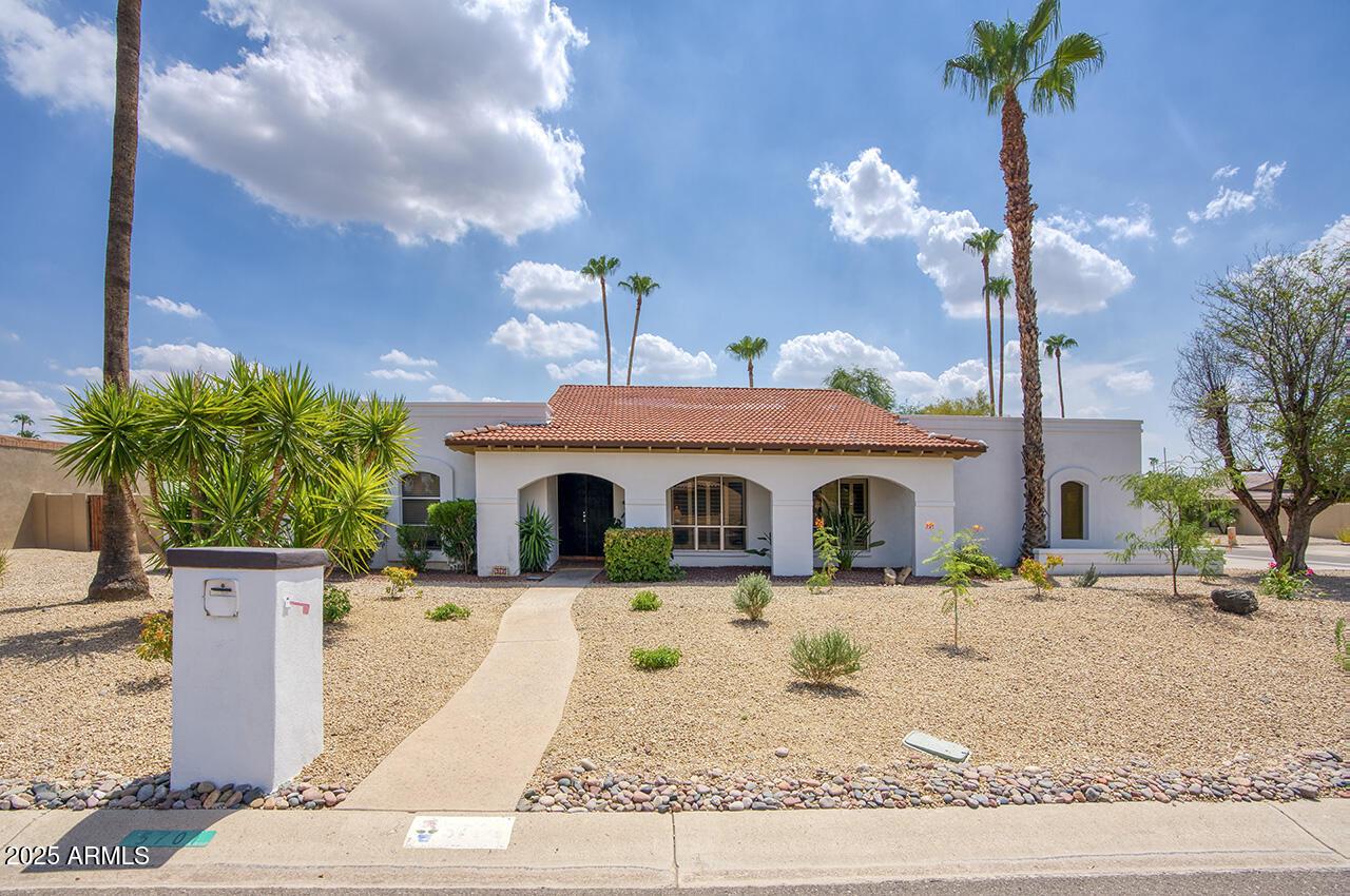 5701 E Windrose Dr., Scottsdale, AZ 85254