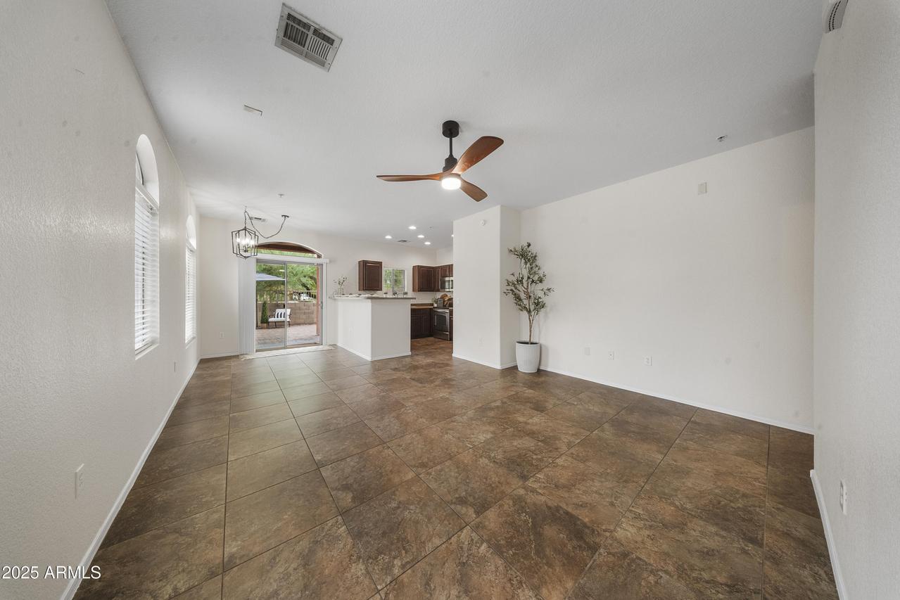 456 N 168th Dr., Goodyear, AZ 85338