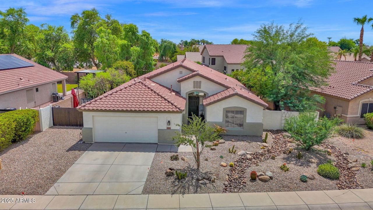 633 W Canary Way, Chandler, AZ 85286