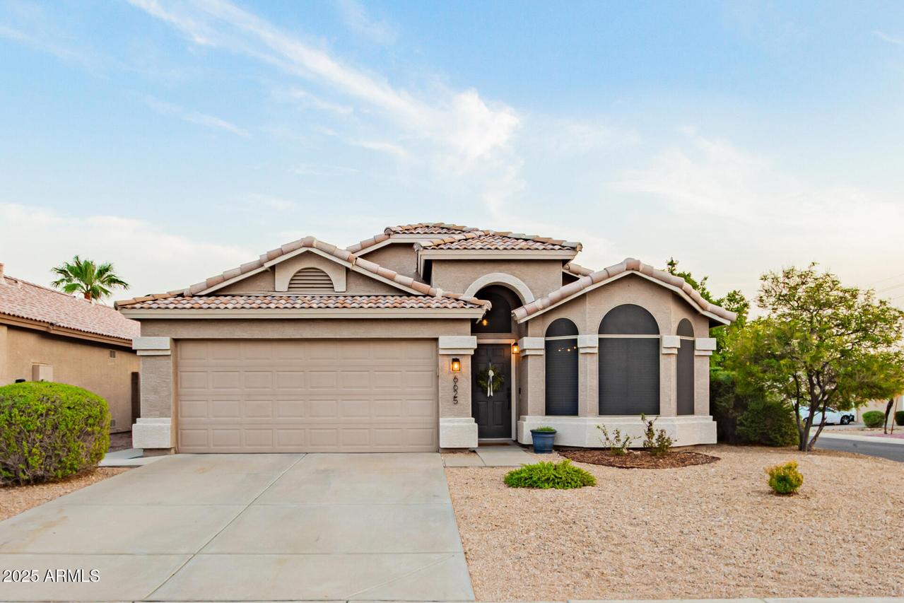 6625 W Saddlehorn Rd., Phoenix, AZ 85083