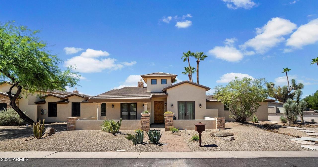 10050 N 58th Pl., Paradise Valley, AZ 85253
