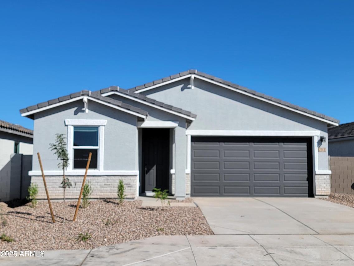 2542 E Fortana Dr., San Tan Valley, AZ 85143