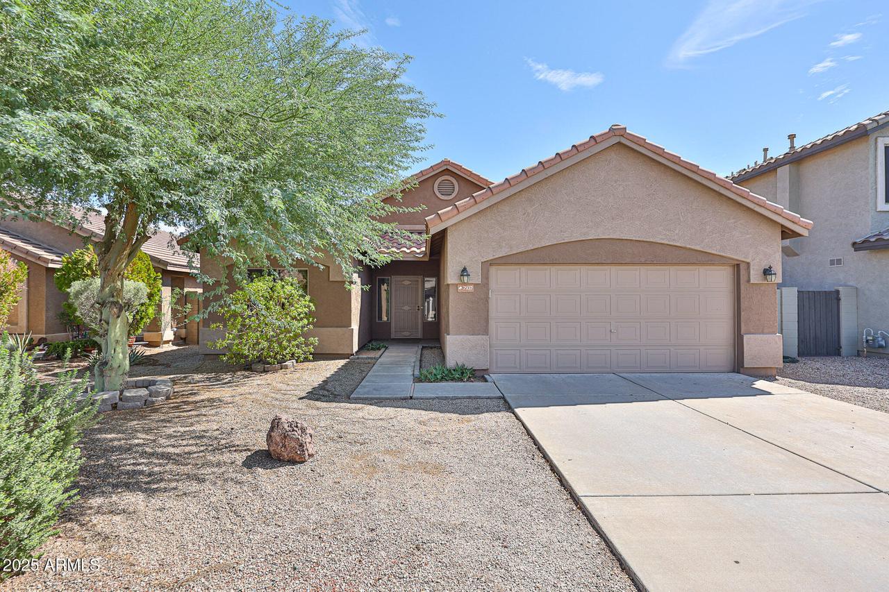 7937 W Chickasaw St., Phoenix, AZ 85043