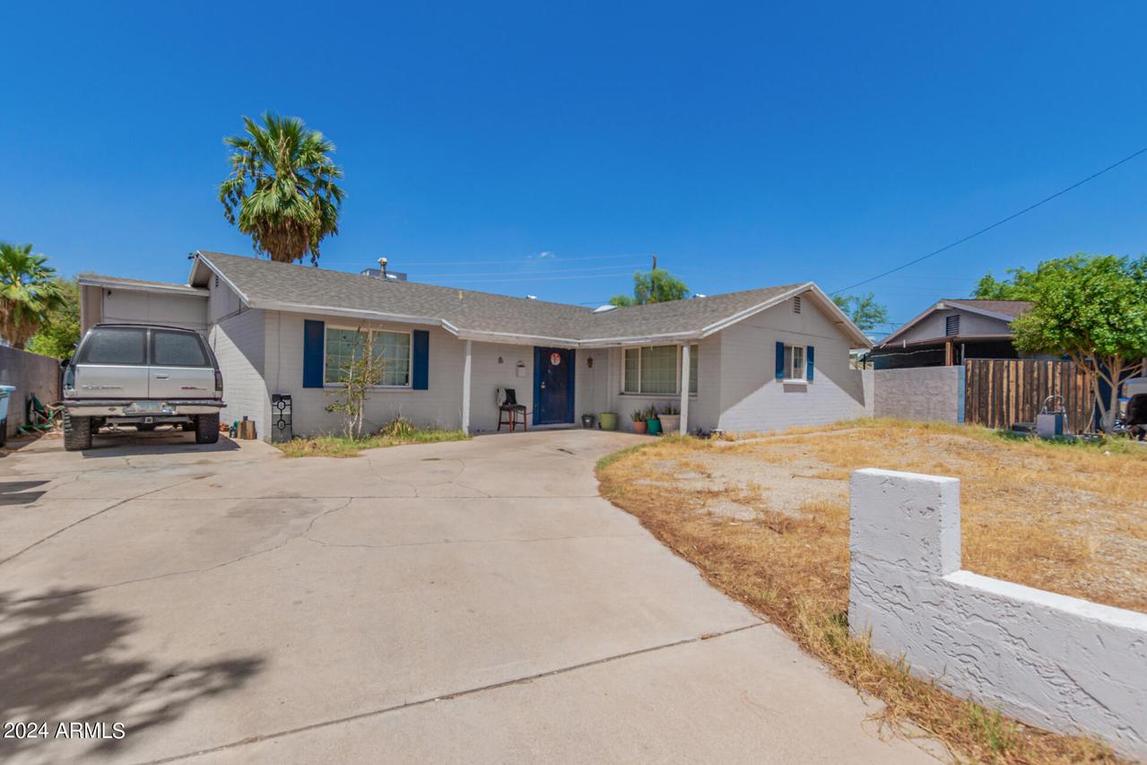 6808 W Roma Ave., Phoenix, AZ 85033