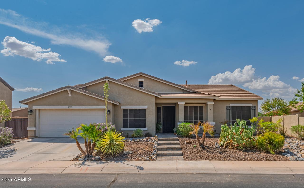 19102 N Falcon Ln., Maricopa, AZ 85138