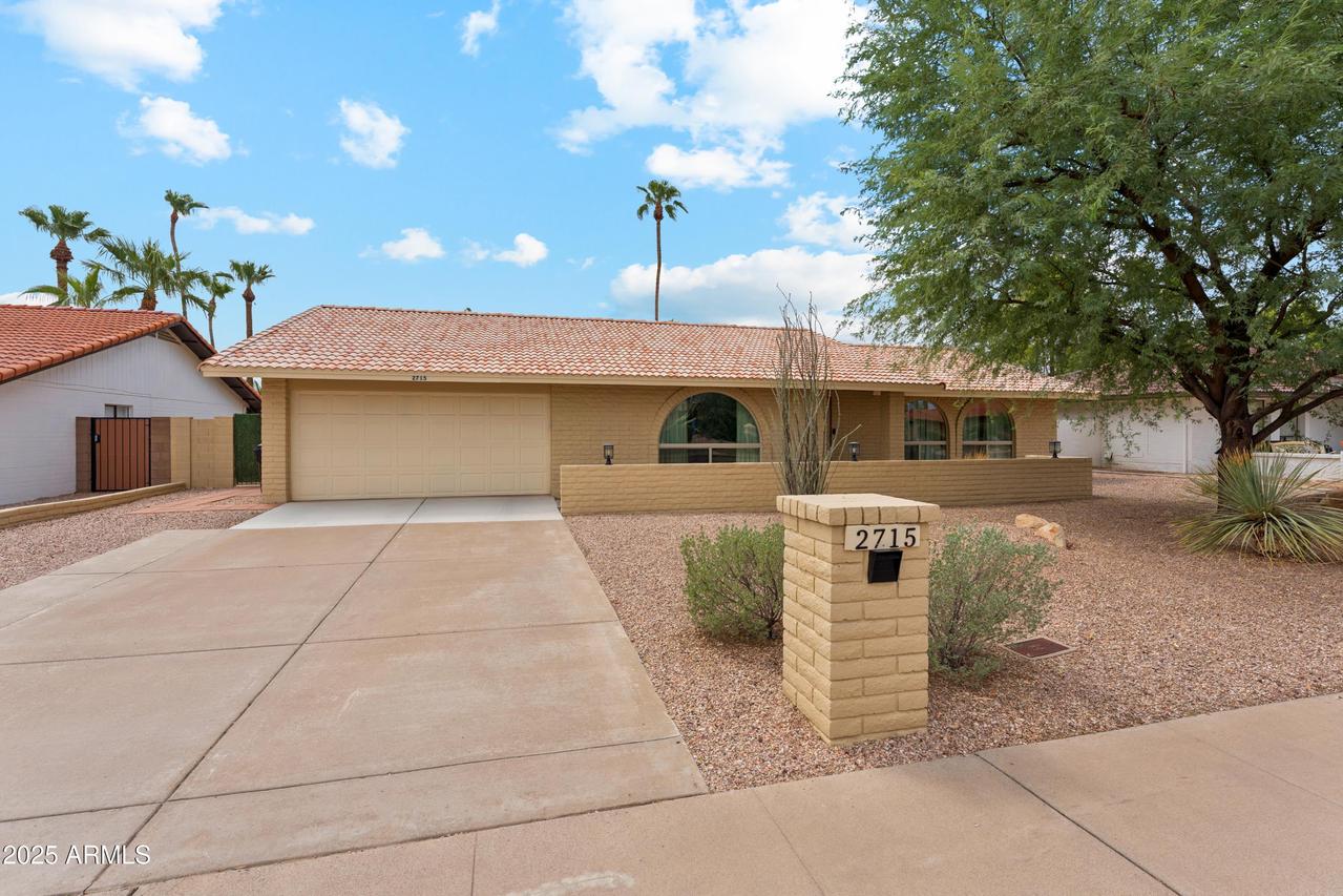2715 E Sierra St., Phoenix, AZ 85028