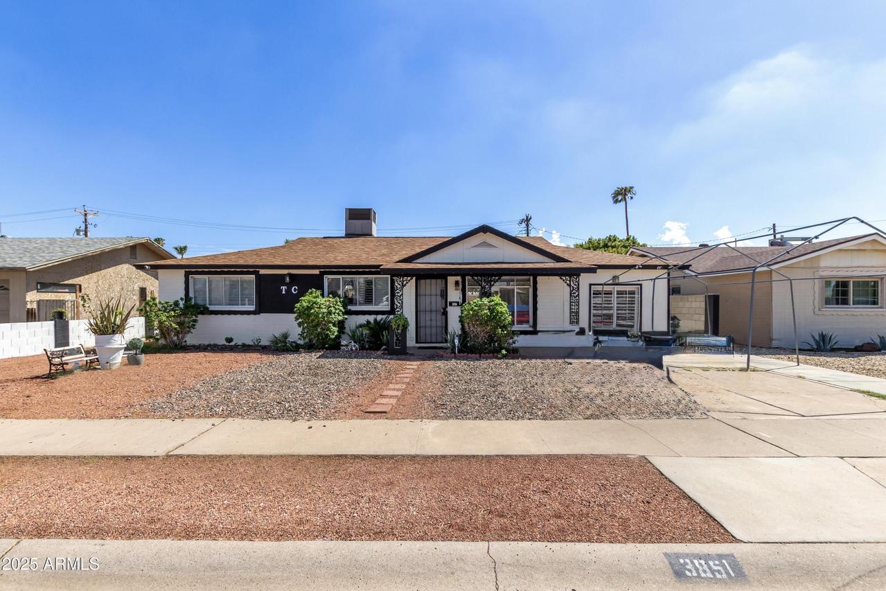 3851 W Solano Dr., Phoenix, AZ 85019