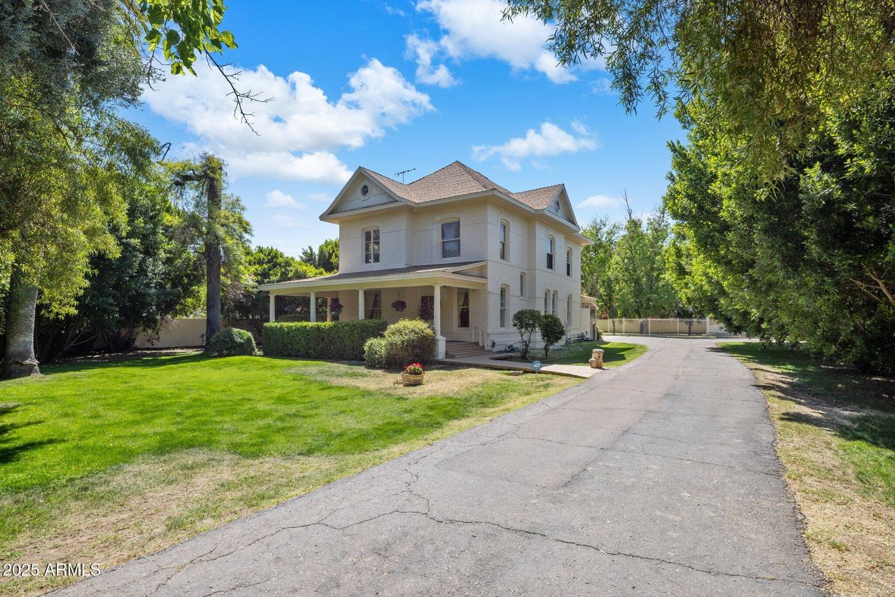 7252 N Central Ave., Phoenix, AZ 85020