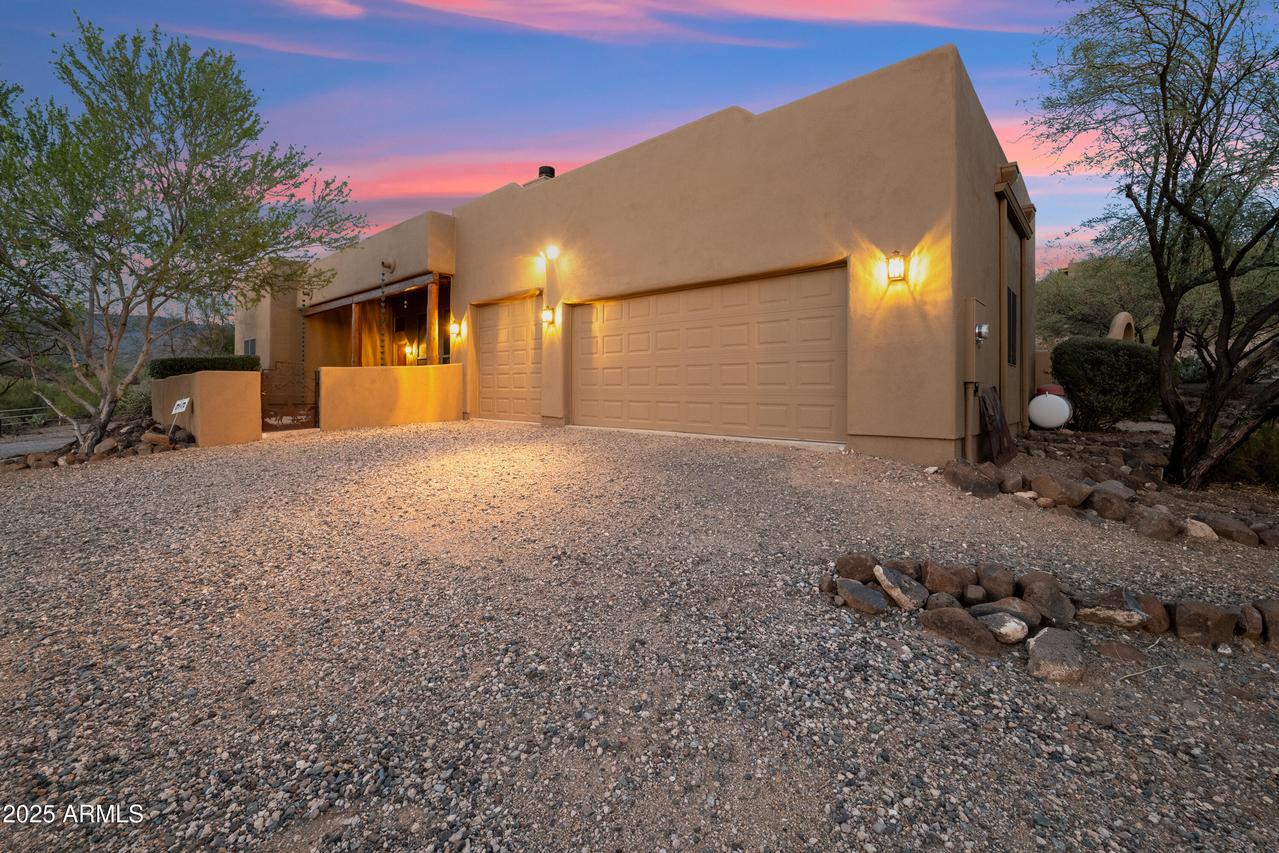 1509 E Venado Dr., New River, AZ 85087