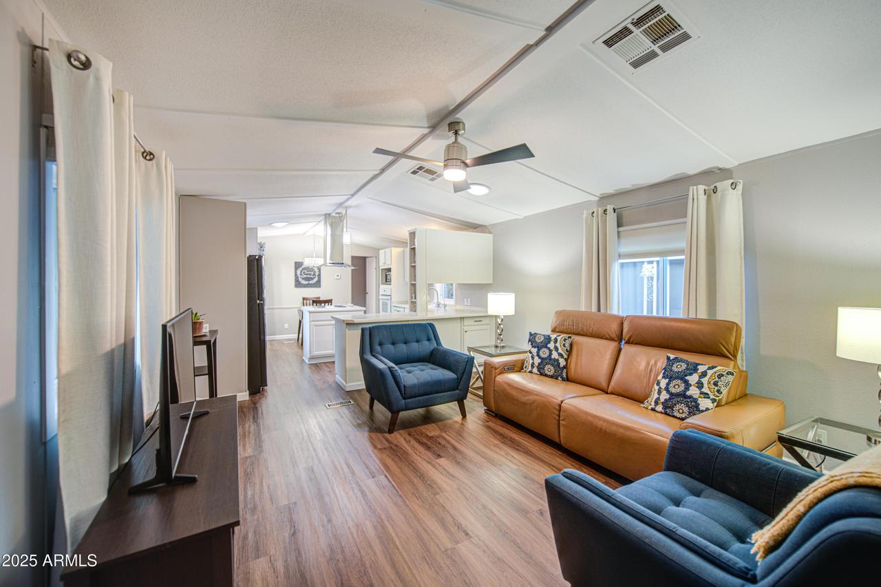 2233 E Behrend Dr. #142, Phoenix, AZ 85024