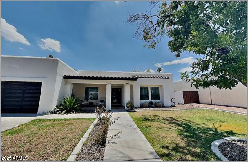 949 E Eveningstar Ln., Tempe, AZ 85283