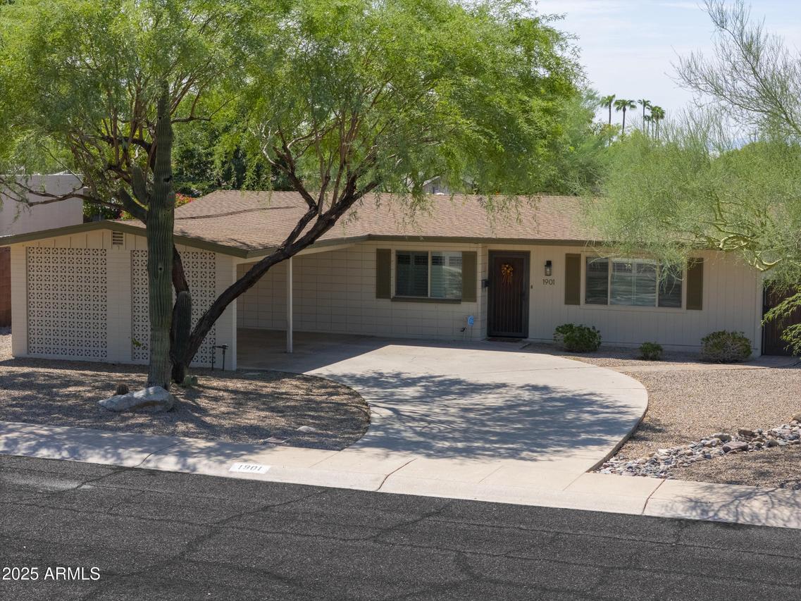 1901 E Flynn Ln., Phoenix, AZ 85016