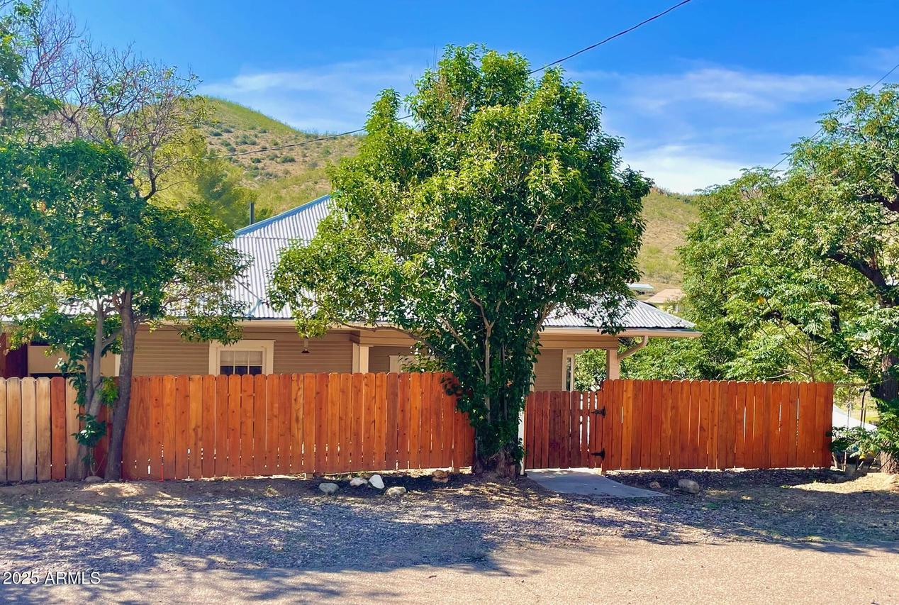 318 Van Dyke St., Bisbee, AZ 85603