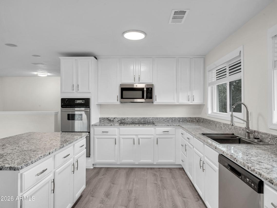 11285 Homestead Ln., Flagstaff, AZ 86004