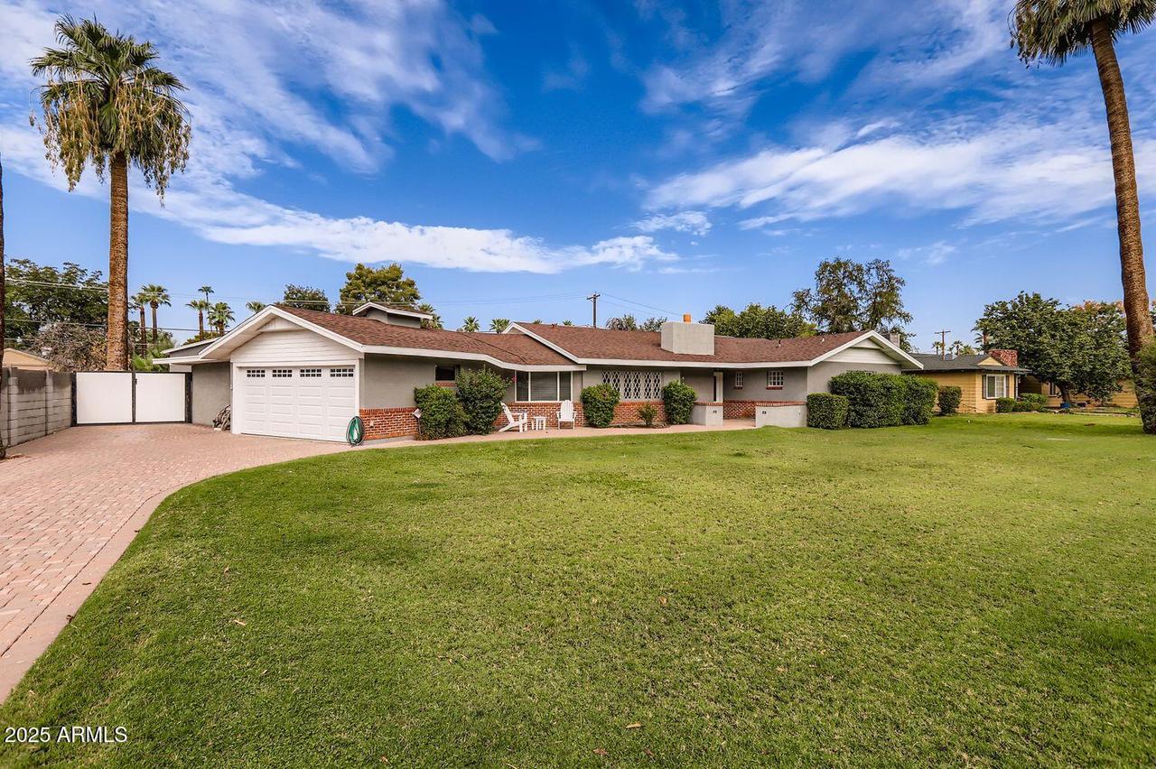 8032 N 10th Ave., Phoenix, AZ 85021