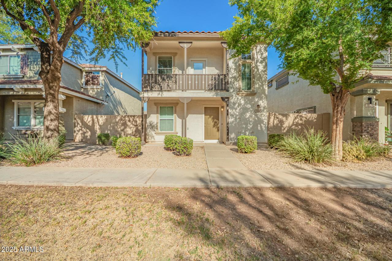 1502 S Roadrunner Dr., Gilbert, AZ 85296