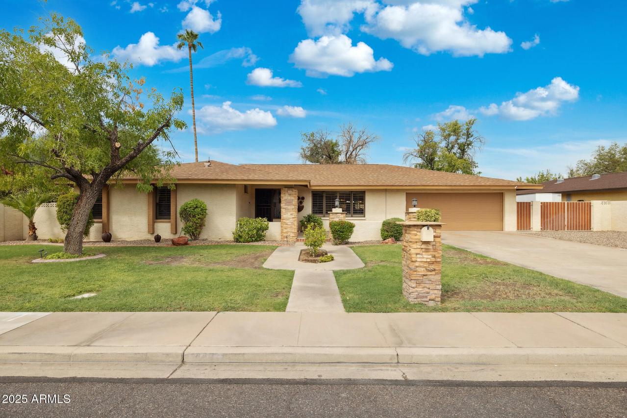 1464 N 24th St., Mesa, AZ 85213