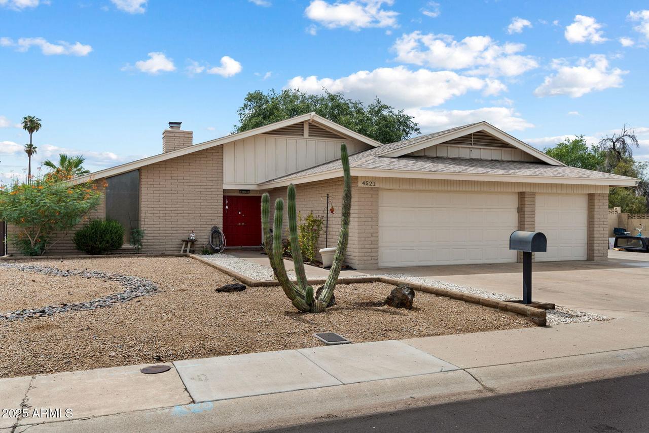 4521 W Bryce Ln., Glendale, AZ 85301