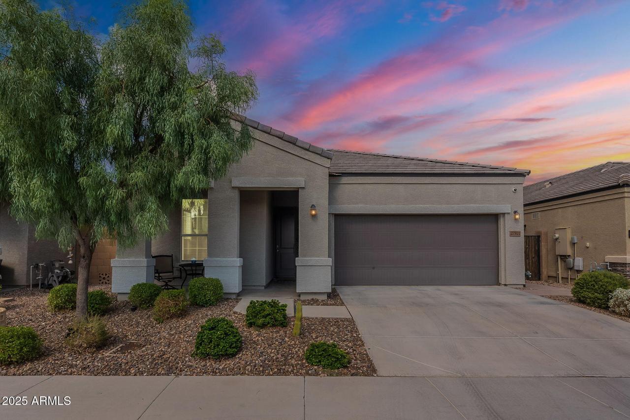 27921 N 19th Dr., Phoenix, AZ 85085