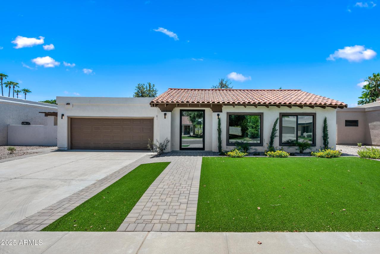 8313 E Thoroughbred Tr., Scottsdale, AZ 85258