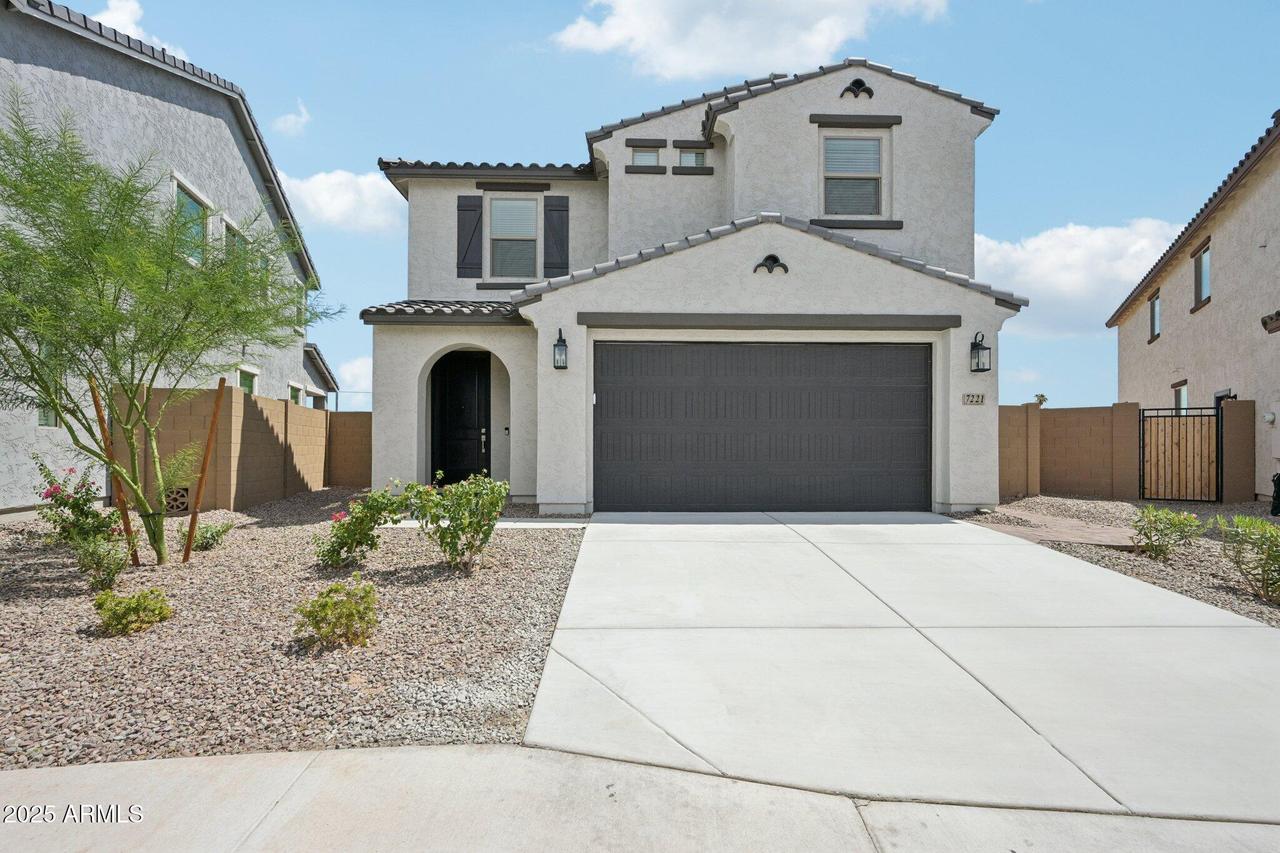7221 N 74th Ave., Glendale, AZ 85303