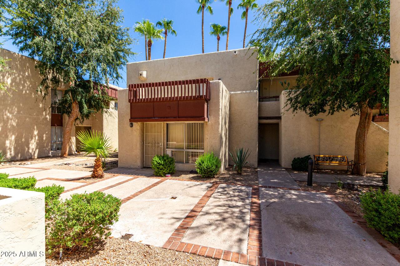 3828 N 32nd St. #232, Phoenix, AZ 85018