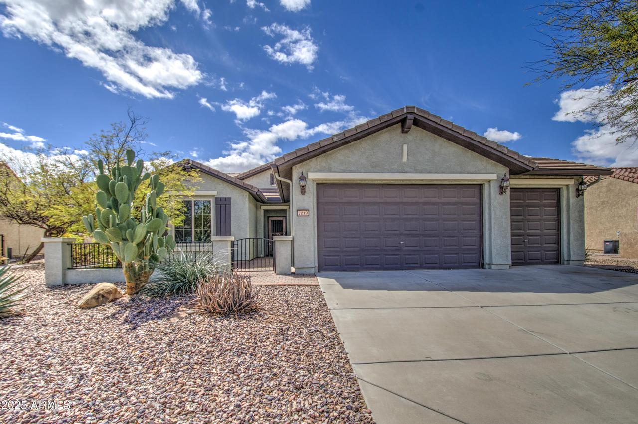 7019 W Patriot Way, Florence, AZ 85132