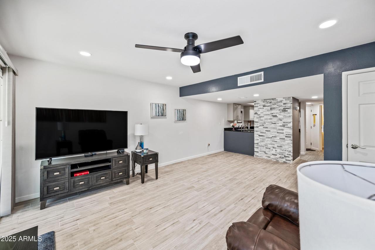 985 N Granite Reef Rd. #127, Scottsdale, AZ 85257